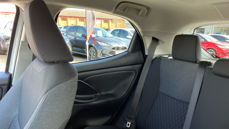 Toyota Yaris 1.5 Hybrid Design 5dr CVT Hybrid Hatchback